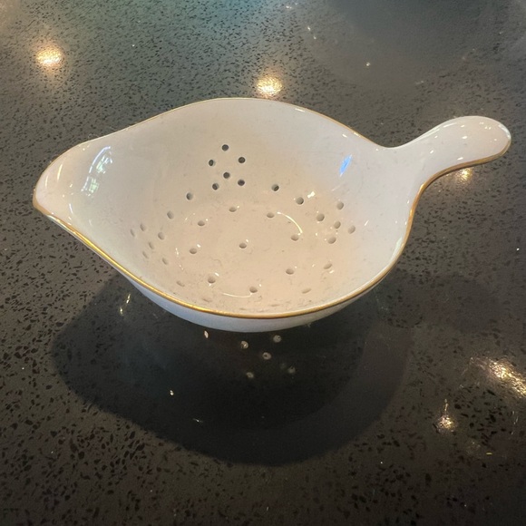 Herend Golden Edge Tea Set - Picture 6 of 15